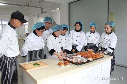 ���_���z�ٌWУ�����ڷš��r�� ��Ԫ�듌���c������n����