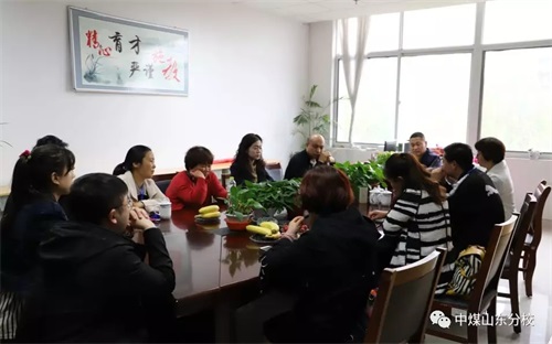 �Ї�ú�V�Ĺ��F(tu��n)ˇ�g(sh��)�W(xu��)Уɽ�|��У�A���Խ̌W(xu��)�ɹ�չʾ