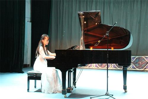 �R��ˇ�g�WУ�ò��ã�