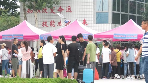 �R������W(xu��)У�_�W(xu��)������Ҋ��������