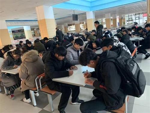 ��ɽ�I(y��)�W(xu��)У������Щ�k�W(xu��)��ɫ��