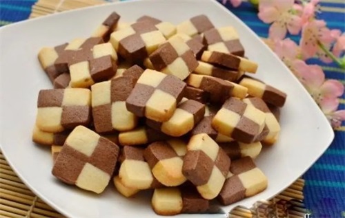 �{(l��n)���I(y��)�W(xu��)У�����Ӗ(x��n)���W(xu��)�M(f��i)��(y��u)�ݴ������