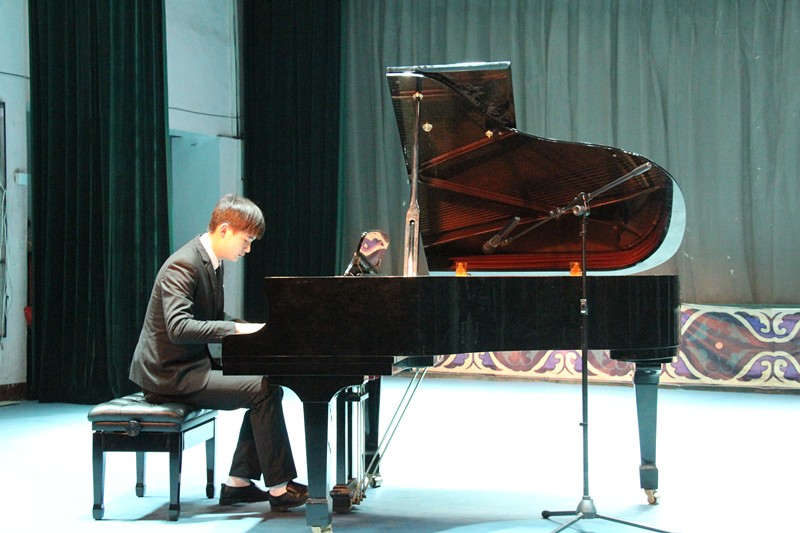 �R��ˇ�g(sh��)�W(xu��)У��ô������(b��o)���l����ʲô��