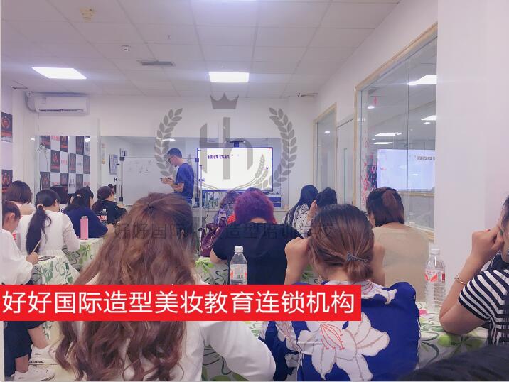 �Ͳ��Џ���^(q��)�úû��y�zӰ�I(y��)��Ӗ(x��n)�W(xu��)У��ô�����W(xu��)У��Ҏ(gu��)�᣿