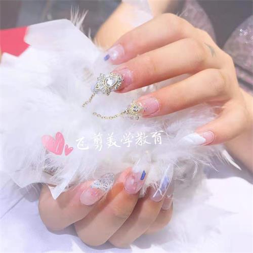 �����w���������l(f��)�WУ�����װ��W���r�g�L����