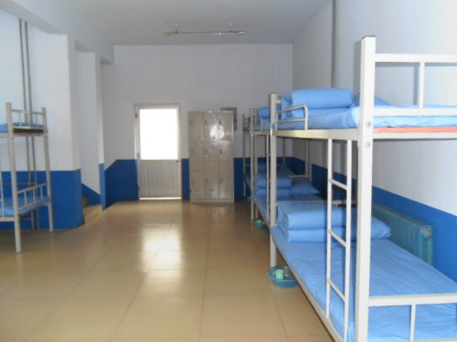 ɽ�|�����ع����̼����W(xu��)У�ھ�C���I(y��)���W(xu��)��Щ��(n��i)����