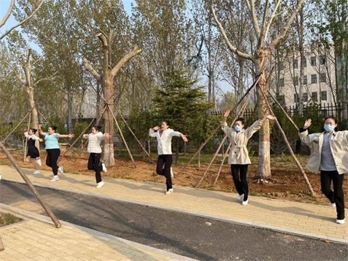 ��(j��)�ϑ�(y��ng)�ü��g(sh��)�I(y��)�еȌ��I(y��)�W(xu��)У����һ�����ഺ�o�ڣ�����������