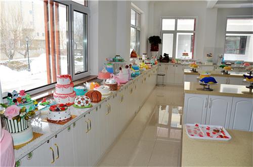 ���_���c��Ӗ(x��n)�W(xu��)У�ļҺ���