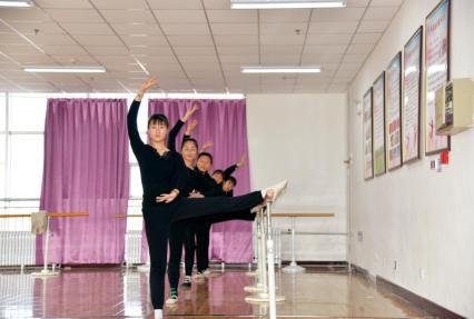 ܊�ǽ���������У�^(q��)��ɽ�|ʡ�����еȌ��I(y��)�W(xu��)У���׽̌��I(y��)��ô����