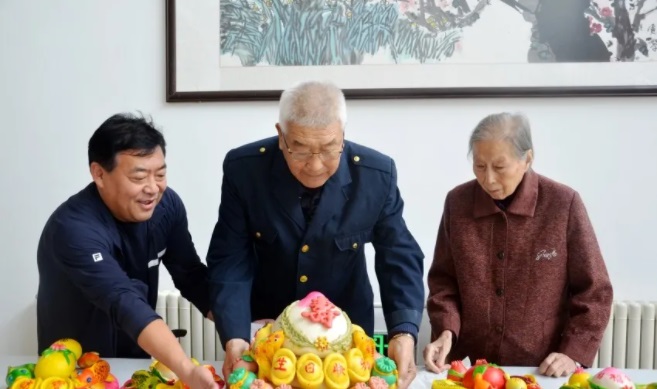 ��ϵ��ꖹ�(ji��) ��ů�����ġ� ꐼt��У�L��ꖹ�(ji��)ǰϦ�����˂���ȥ���ۻ��G�G��