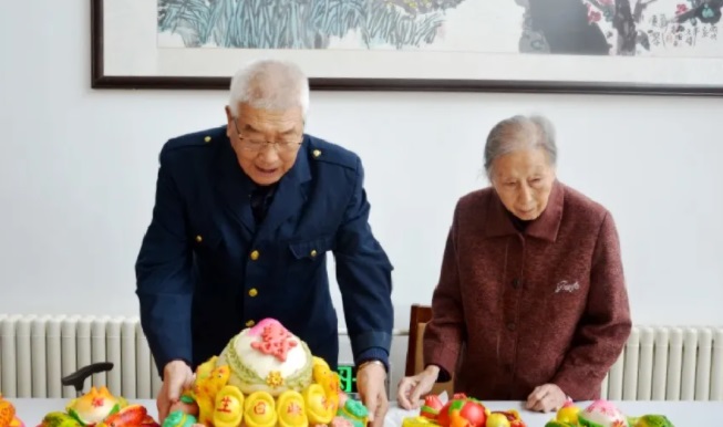 ��ϵ��ꖹ�(ji��) ��ů�����ġ� ꐼt��У�L��ꖹ�(ji��)ǰϦ�����˂���ȥ���ۻ��G�G��