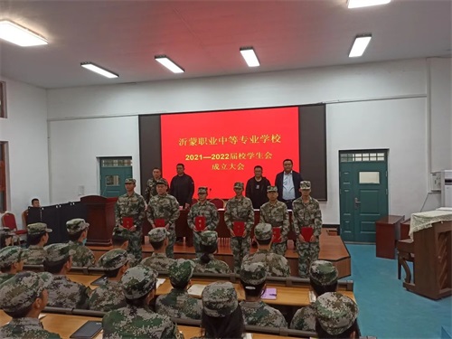 �R�������I(y��)�еȌ��I(y��)�W(xu��)У�����W(xu��)����(hu��)����