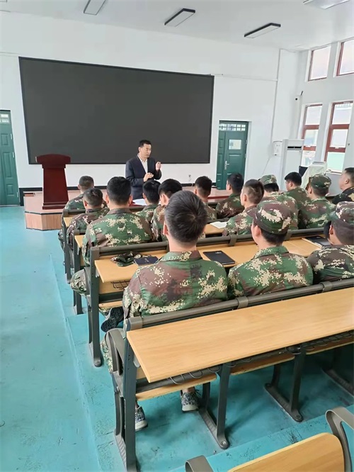 �R�����ɇ�(gu��)�������W(xu��)У�̹���ô����