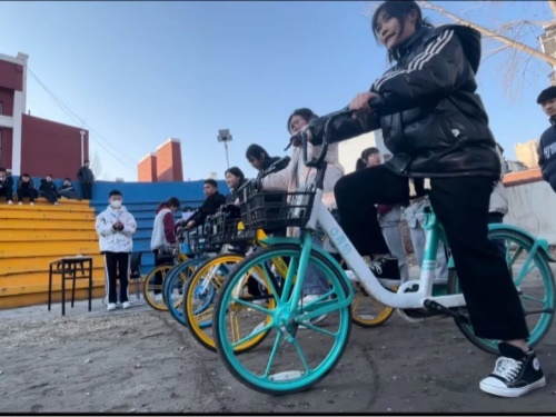 �����\(y��n)�� Ȥζ���ʝ�(j��)�ϑ�(y��ng)�ü��g(sh��)�W(xu��)У�e�еڶ���Ȥζ�\(y��n)�ӕ�