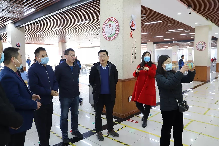 ����У������ɽ�|ʡ�H���̘I(y��)�W(xu��)У��Ո�W(xu��)�����L�������M�W(xu��)У�͏d��������ϵİ�ȫ