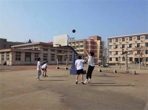 ɽ�|���ڿƼ��V�I(y��)���F(tu��n)�߼������W(xu��)У�@��ِ�_ʼ����