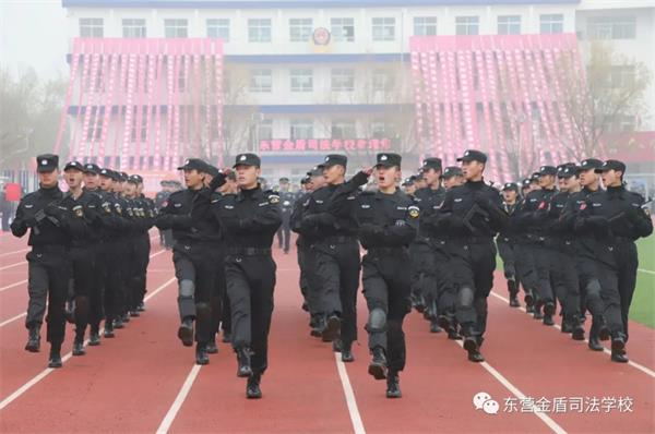 �|�I���˾���W(xu��)У�Æ�����Έ�(b��o)���@���W(xu��)У��