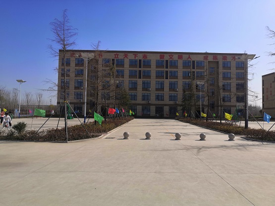 �R�������o(j��)�W(xu��)У���ļ��߿������к��k�W(xu��)��(y��u)����