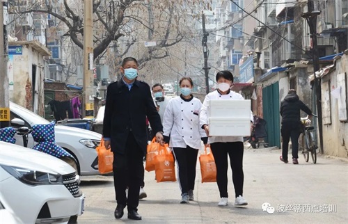 ���������ҡ������z�� ꐼt��У�L�����Є��^�m(x��)�����I(l��ng)ȫУ�ώ���һ�������ˆT��ȥ��������⣬�����P(gu��n)�����y�ֹ����y�P(gu��n)��