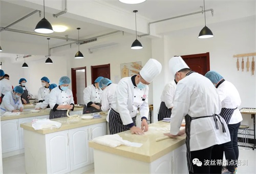 ͨ���Pح���z�����c�WУ�������ؕ�Iͻ���@�й����_������M��ί�T����P