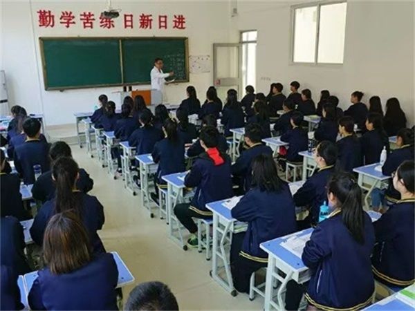 �H���뾰���t(y��)ˎ�W(xu��)У�̸߿����_�O(sh��)����Щ���I(y��)��