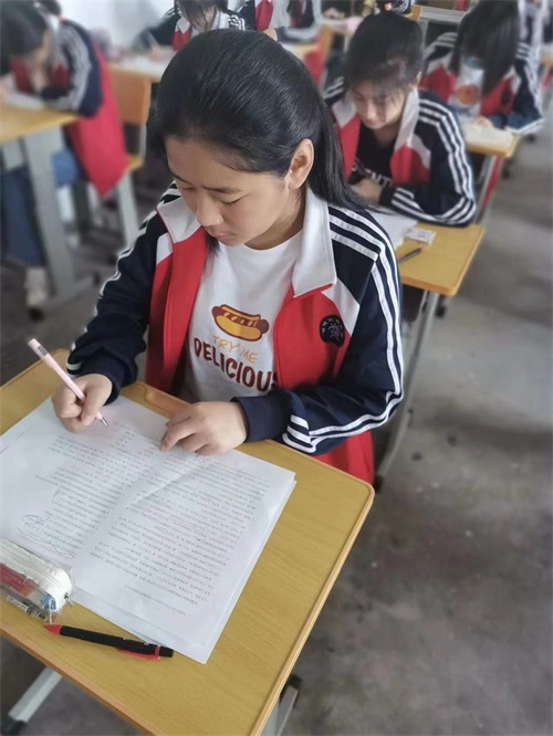 ɽ�|���ڵV�I(y��)���F(tu��n)�߼�(j��)�����W(xu��)У�̌W(xu��)��ô�ӣ�