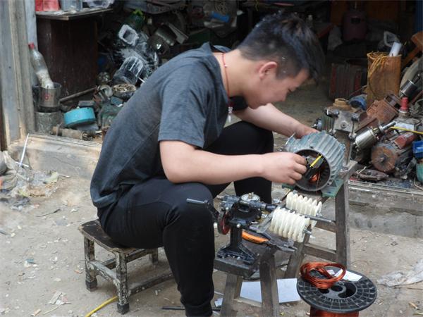 �ʝ��л����I(y��)��Ӗ(x��n)�W(xu��)У�C늾S���ٳɰ඼�W(xu��)��(x��)��Щ��(n��i)����