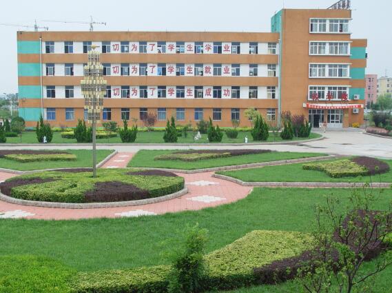 ɽ�|���ڵV�I(y��)���F(tu��n)�߼������W(xu��)У���ļ��߿������� 